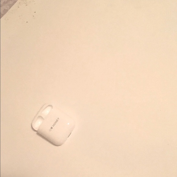 Used Airpods Charging Cases